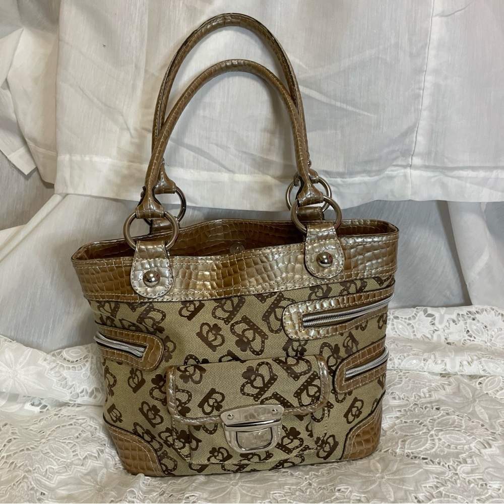 Kathy Van Zeeland Tan and Brown Shoulder Bag